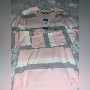 tommy sweater